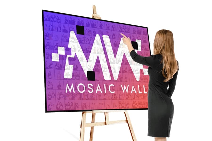 Mosaic Wall interactiv pentru evenimente corporate OMG Events, panou foto digital cu imagini combinate intr-un vizual de brand, ideal pentru activari, lansari, conferinte, team building si experiente interactive pentru invitati